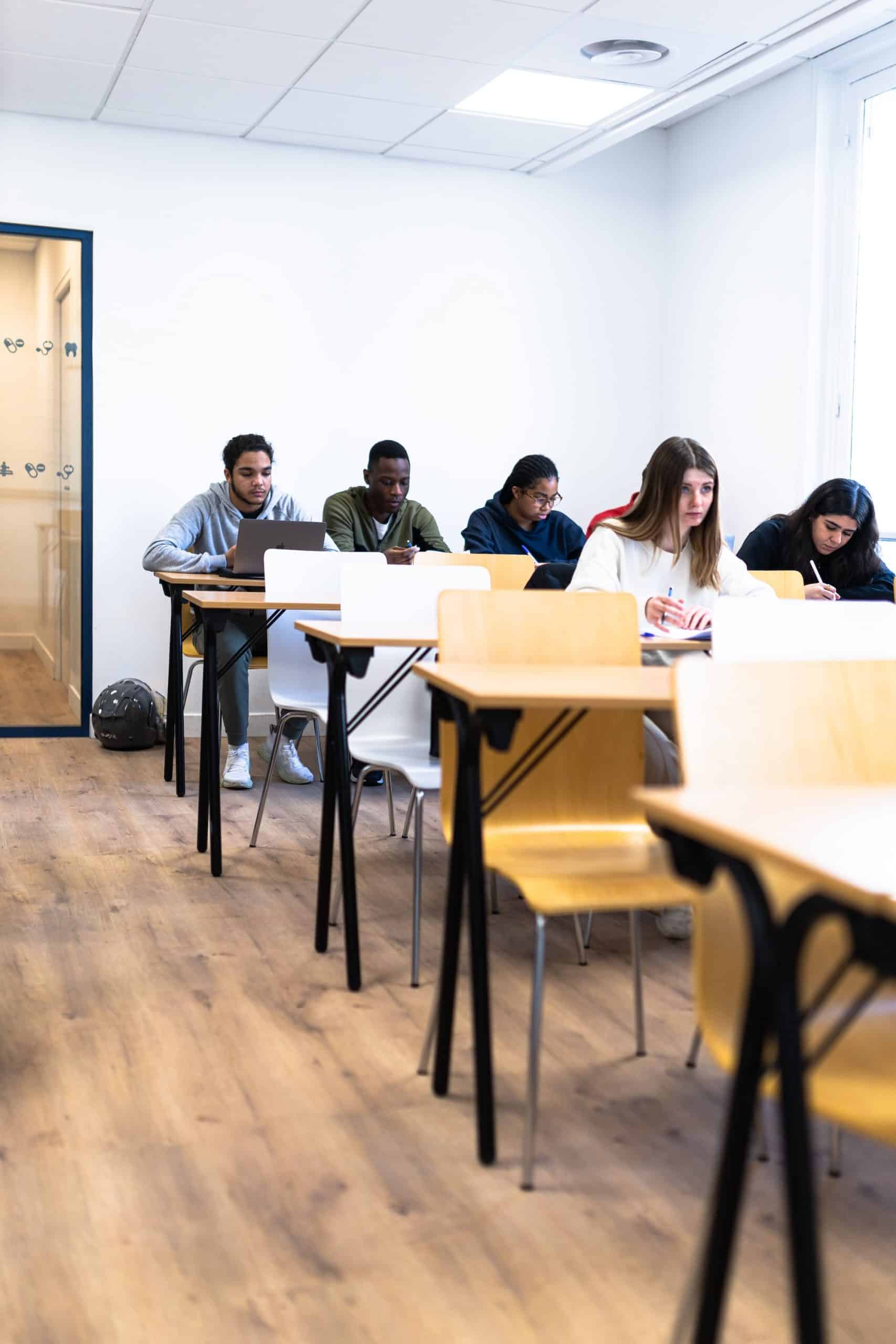 Étudiants en prépa LPS Paris Cité à Antémed Epsilon