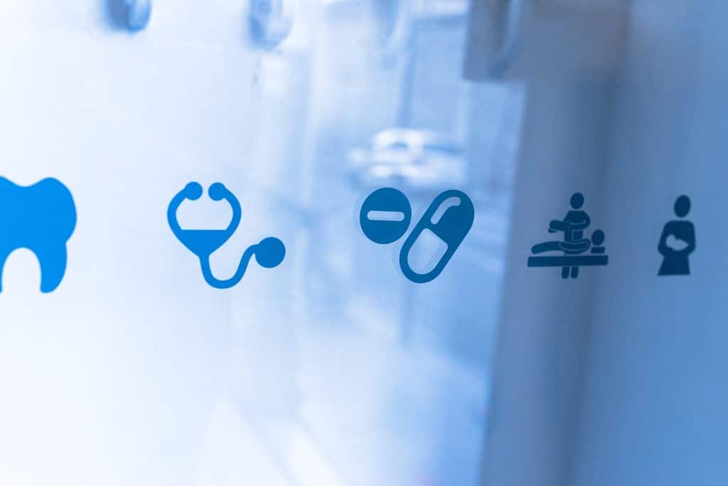 Icônes des filières médicales MMOPK : médecine, pharmacie, maïeutique, kiné, odontologie